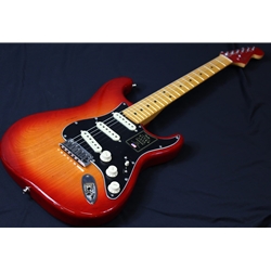 Fender Ultra Luxe Stratocaster 2021, Plasma Red Burst