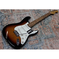 Fender Player Stratocaster, 3 Color Sunburst